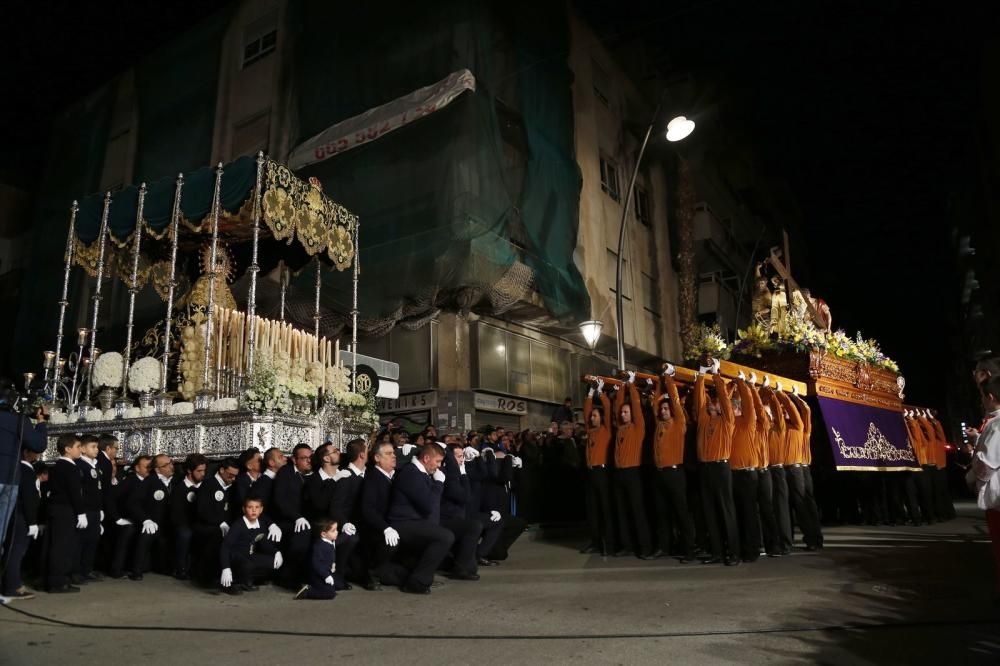 La Esperanza y el Cristo de la Caída protagonizaron el Encuentro en la Vía Doloresa de la Semana Santa de Torrevieja