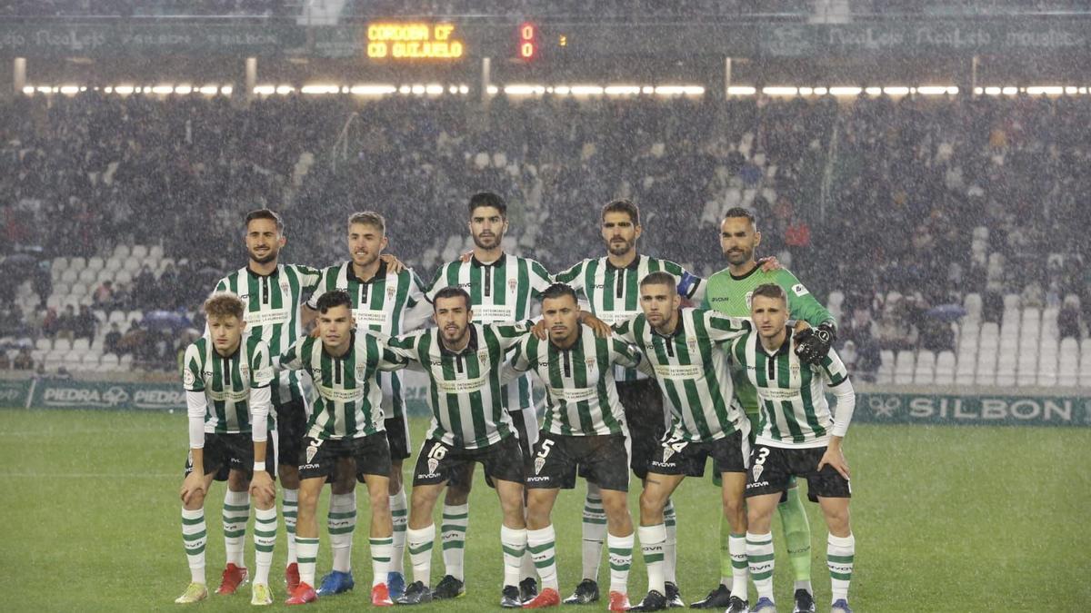 Equipo titular del Córdoba CF que se proclamó campeón de la Copa RFEF en El Arcángel, este martes.