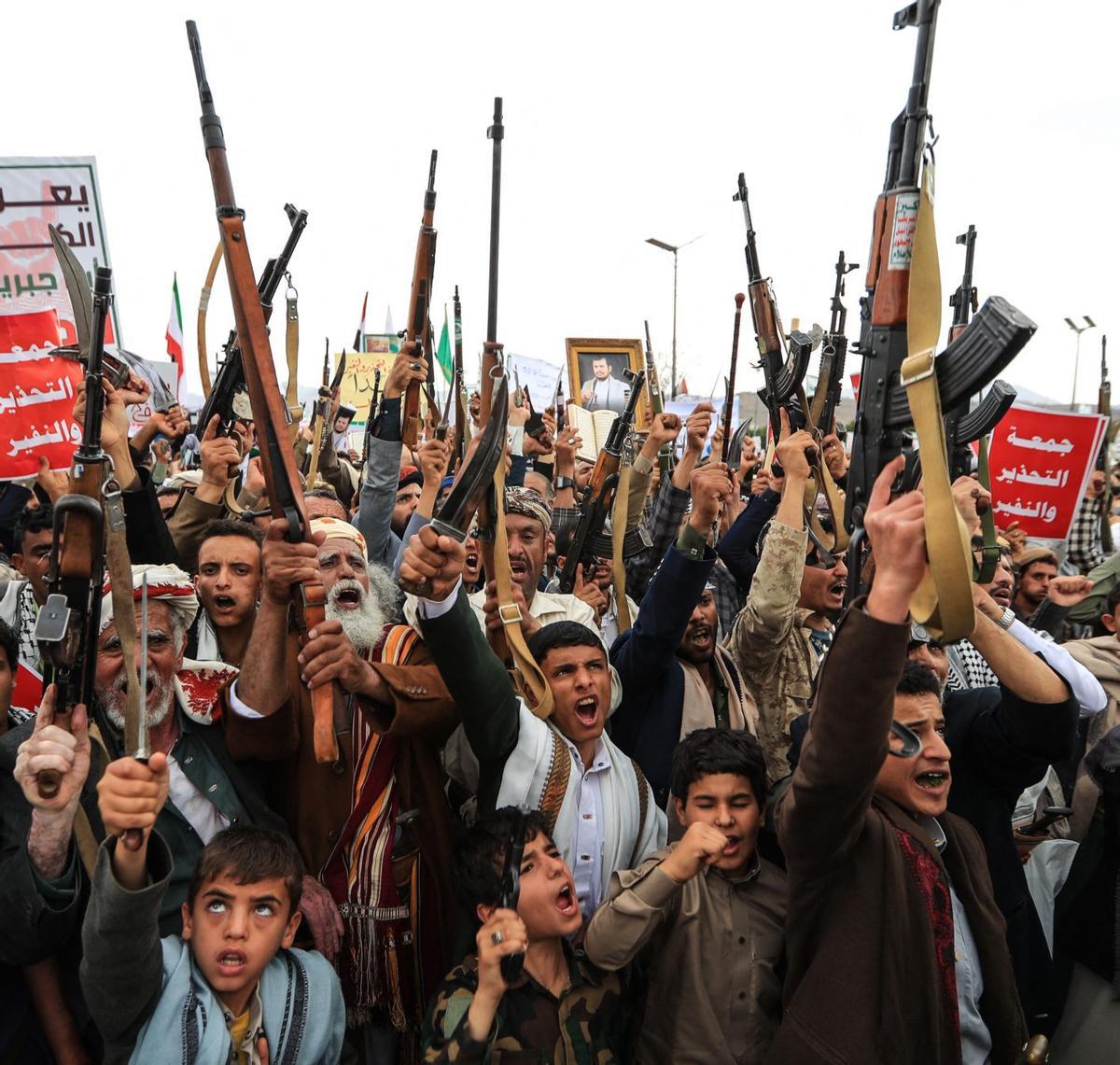 El Pakistan confirma tres morts en un atac houthi contra un vaixell
