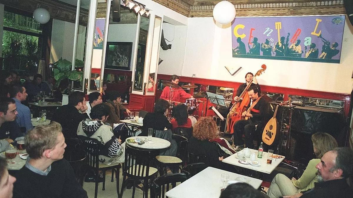 Un concierto en el Café Central a principios de los dosmiles.