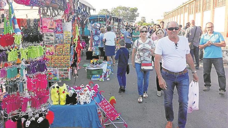 Calderas y vida comercial marcan la multitudinaria Fira de l’Axiamo