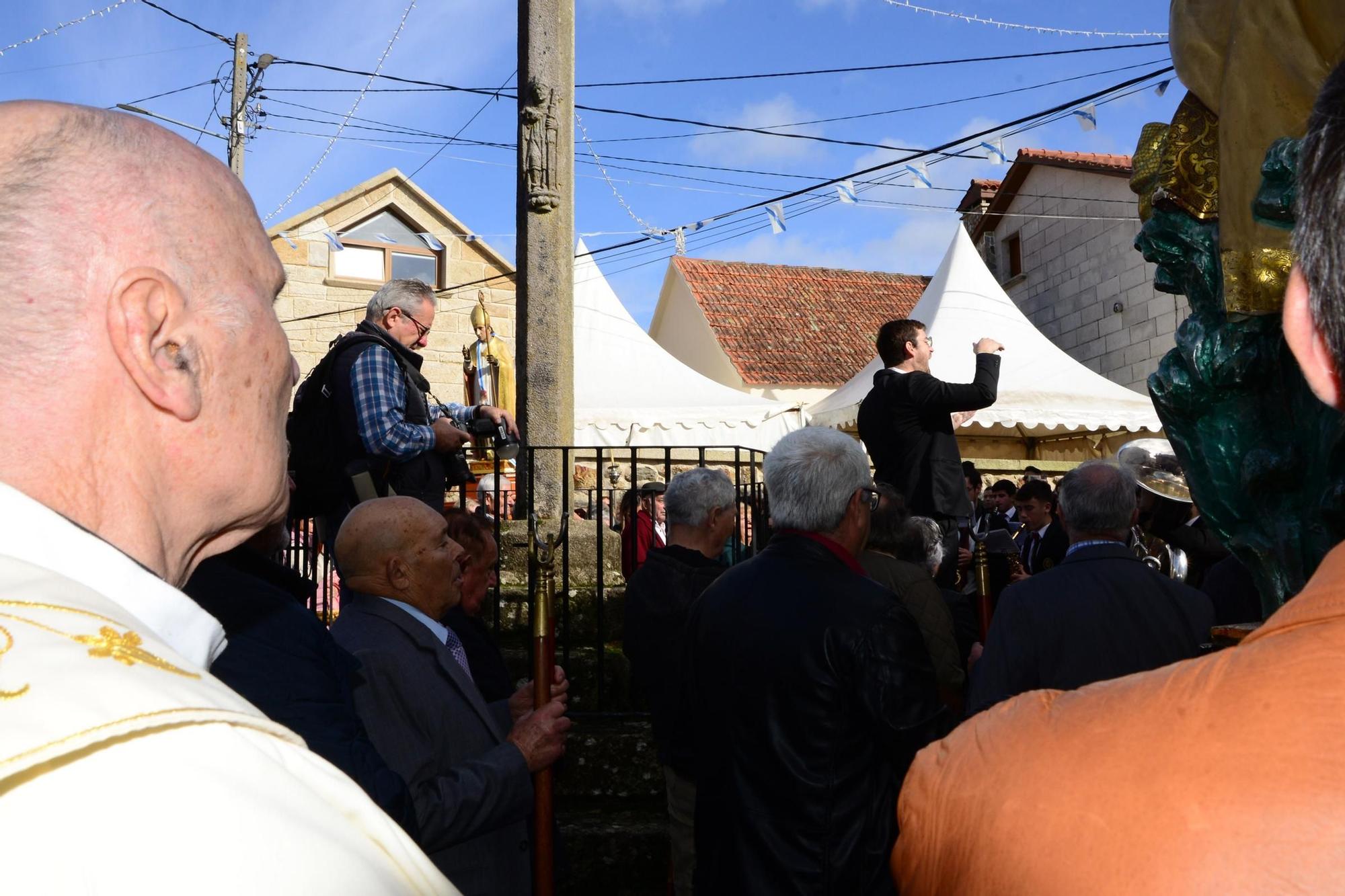 Las procesiones por el San Martiño de Moaña y Bueu aprovechan la tregua de la lluvia