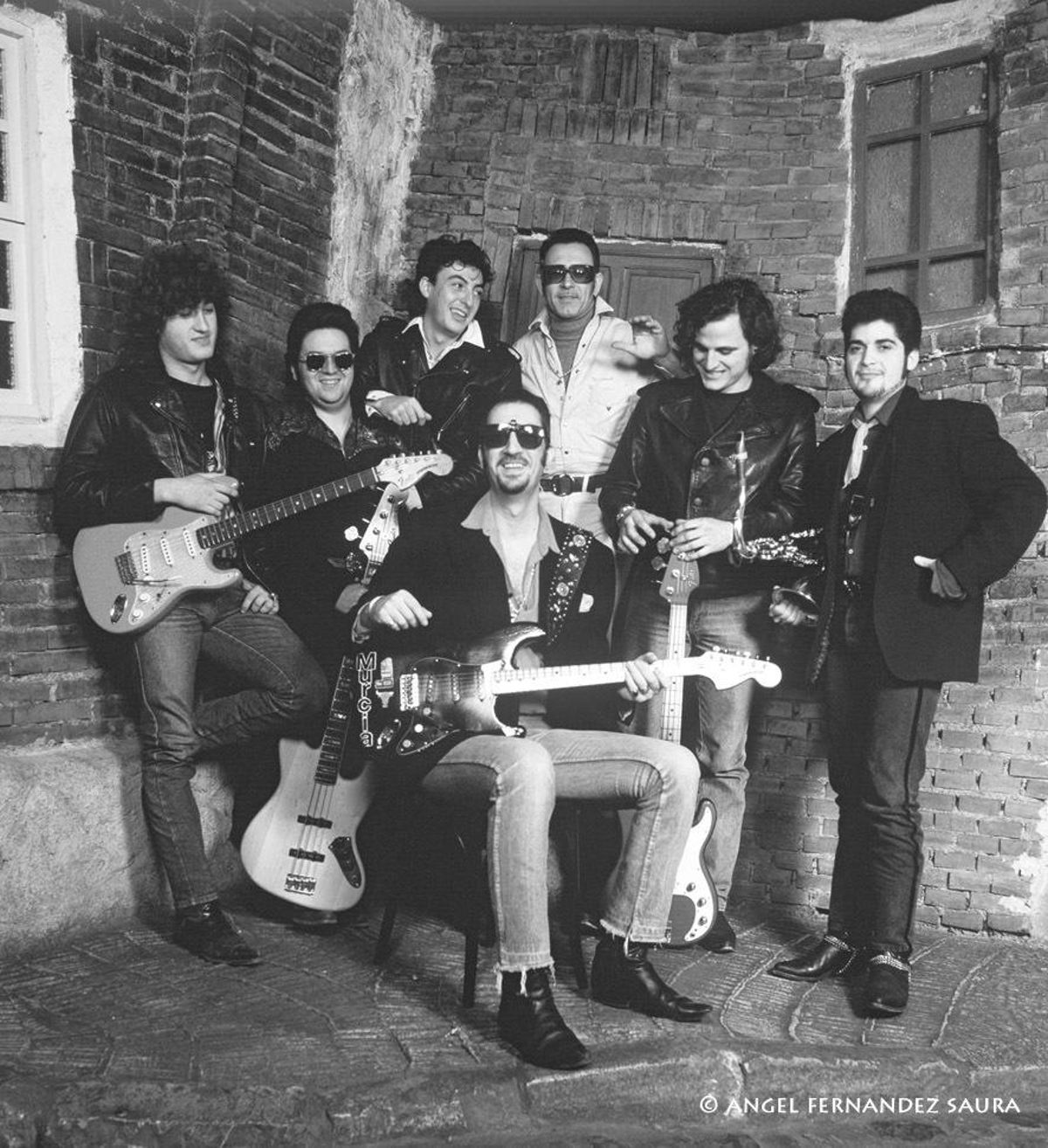 Bluesfalos, 1990