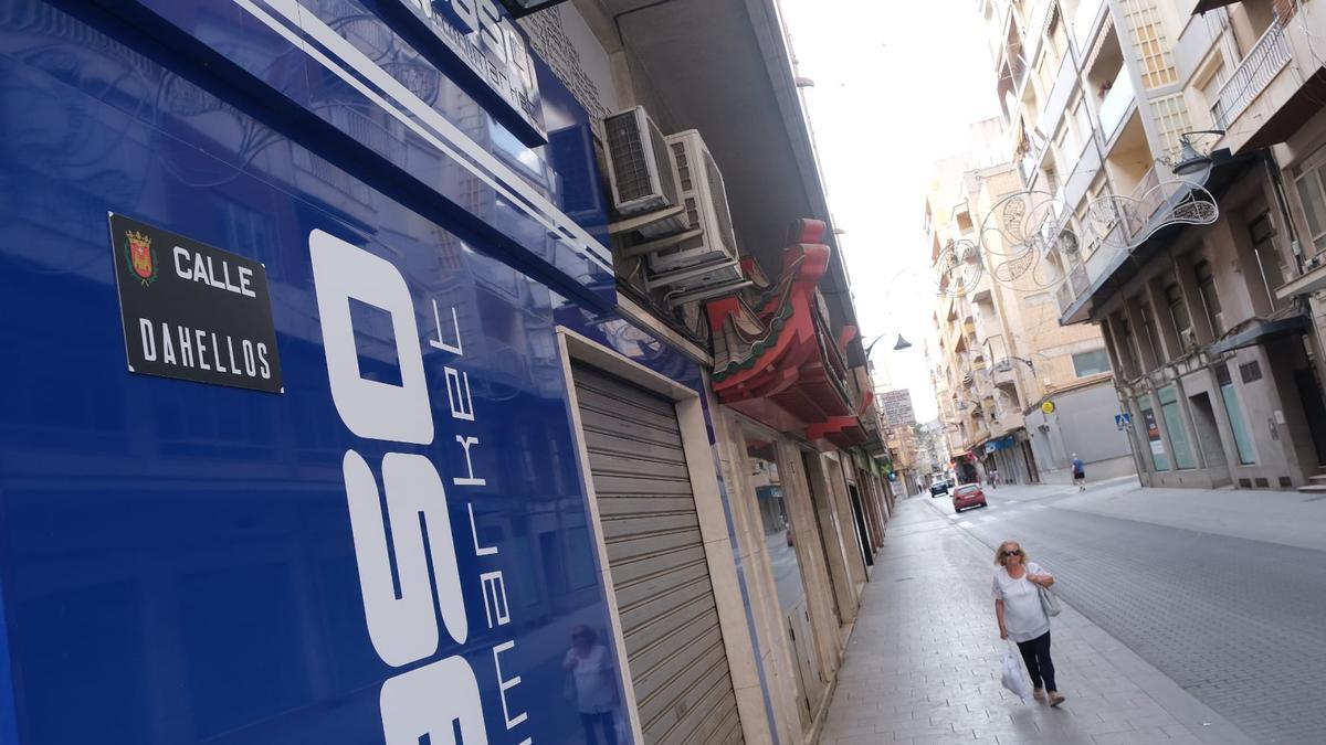 La calle Dahellos ha perdido el potencial comercial que tuvo en décadas pasadas.