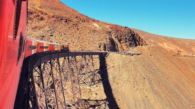 El tren que toca las nubes en Argentina: un desafío de lo terrenal