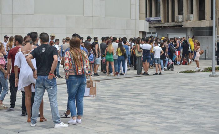 11/07/17.LAS PALMAS DE GRAN  CANARIA. Numerosas personas estuvieron en la mañana de  hoy martes en el casting para el programa de Telecinco Gran Hermano Revolutión, que se tuvo lugar en Las Palmas de Gran Canaria en el Hotel AC.  FOTO: J.Pérez Curbelo