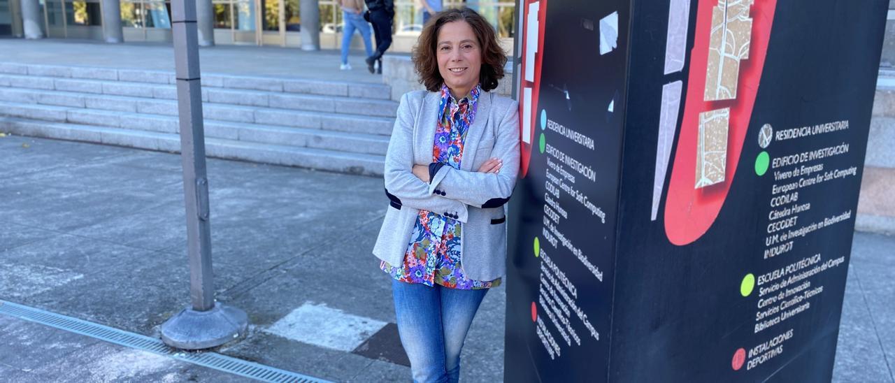 Asun Cámara, exdirectora de la Escuela Politécnica de Mieres.