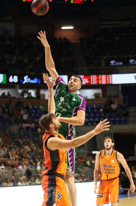 El conjunto de Luis Casimiro, con un inspirado Alberto Díaz (20 puntos), debuta en la Liga Endesa imponiéndose al Valencia Basket