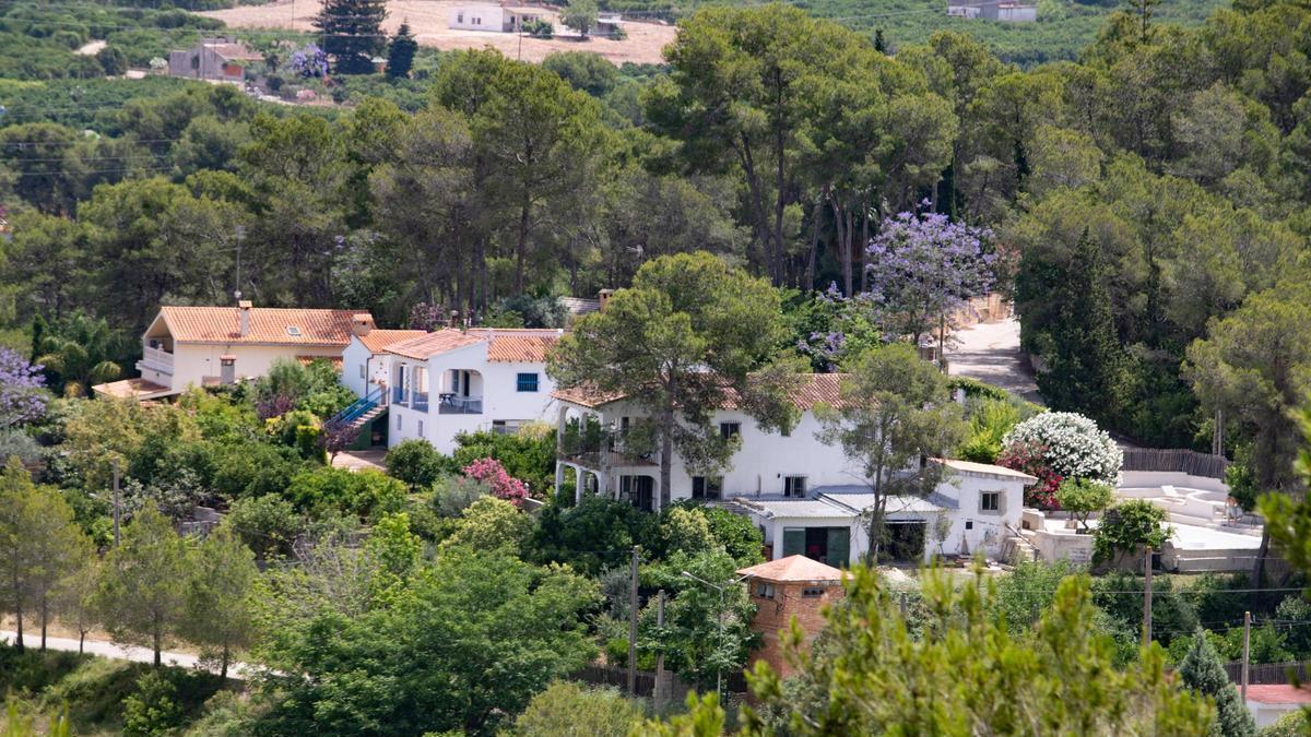 Una perspectiva de las viviendas de la Urbanización Les Oronelles.