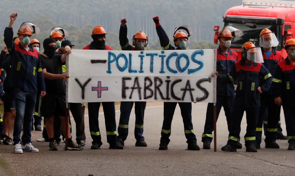 Protestas contra los despidos en Alcoa San Cibrao