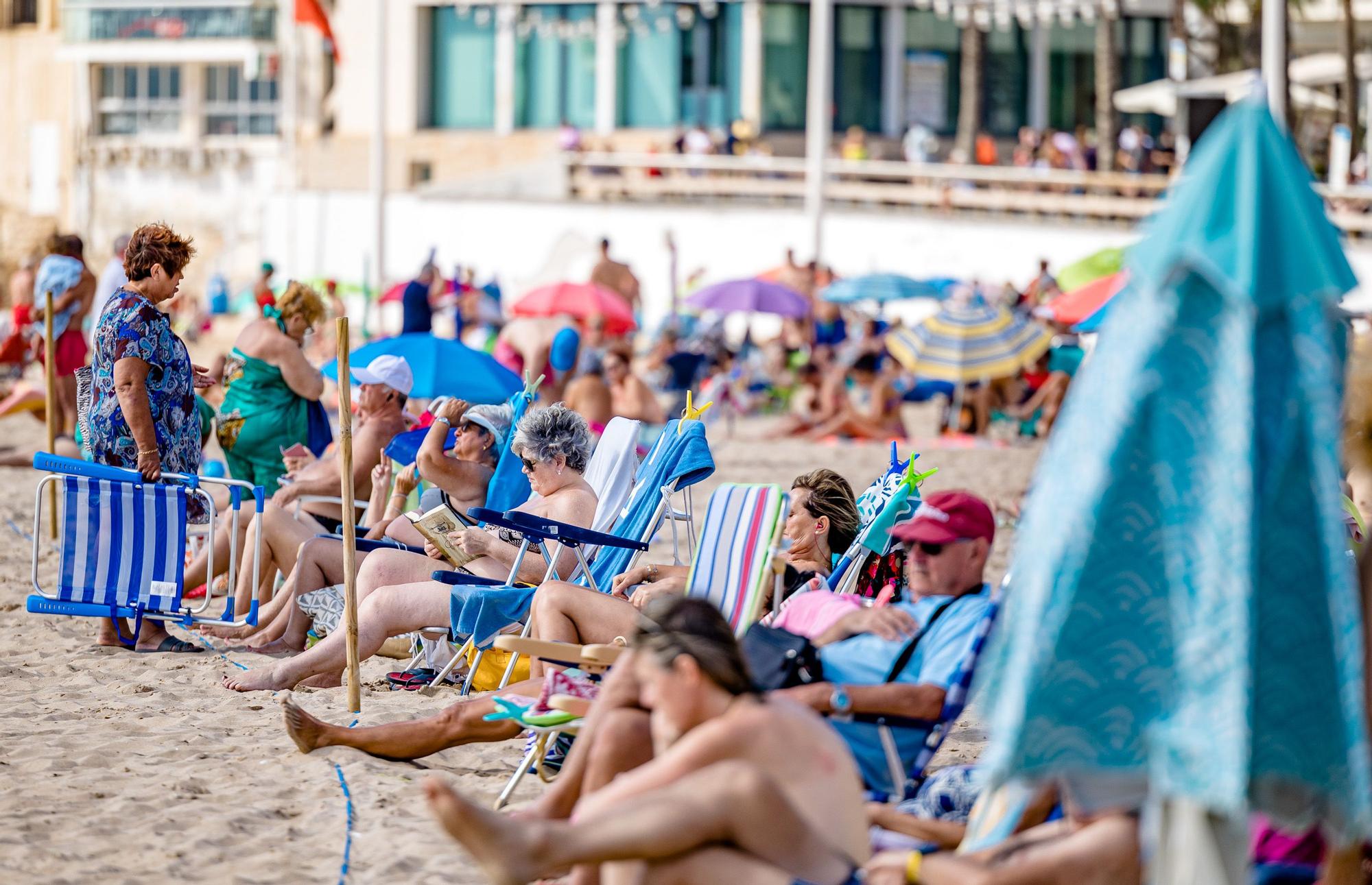 Benidorm llena en el puente y la hostelería se sitúa en cifras similares a Semana Santa