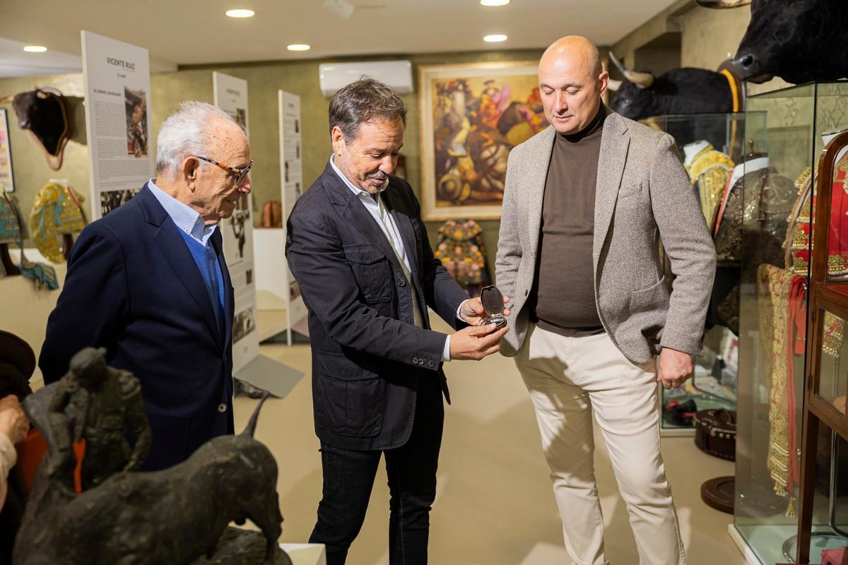 Visita de José Luis y Alberto Ramírez al Museu del Bou de Burriana