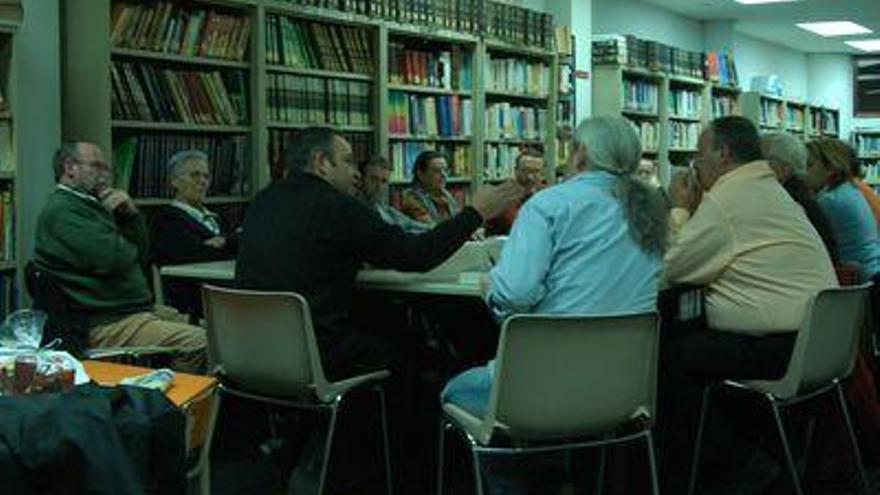 La biblioteca municipal de Jaraíz de la Vera se adhiere a la Red de Bibliotecas de Extremadura