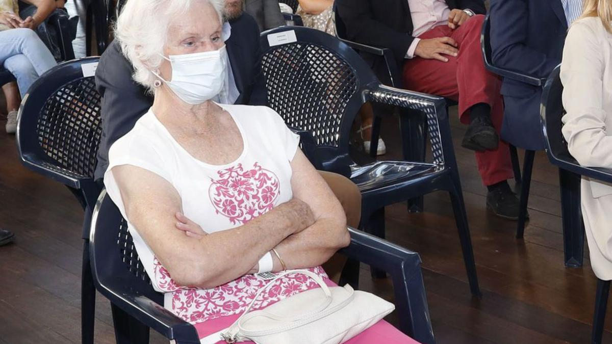 Avelina Rodríguez, madre de Alfonso Armada, a quien está dedicada la obra.   