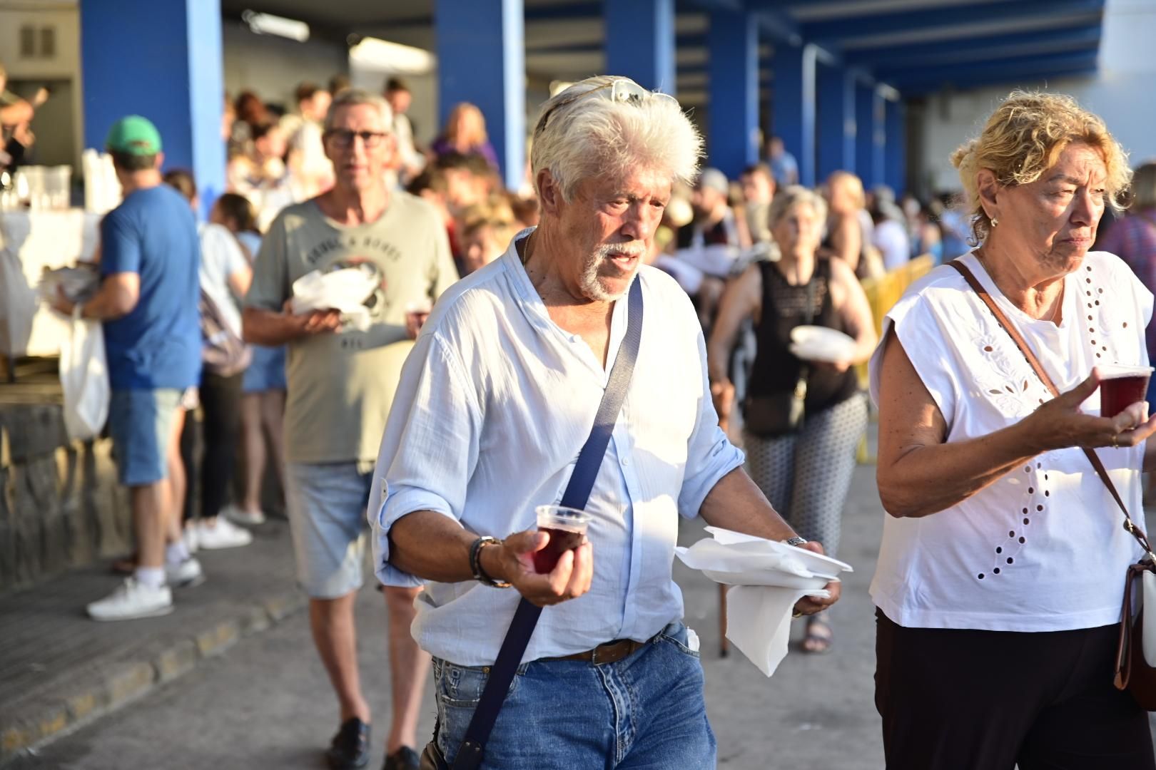 Galería | Torrà de sardinas en el Grau en Sant Pere