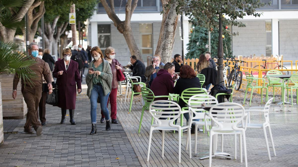 Terrazas en la plaza de Sa Graduada de Ibiza.