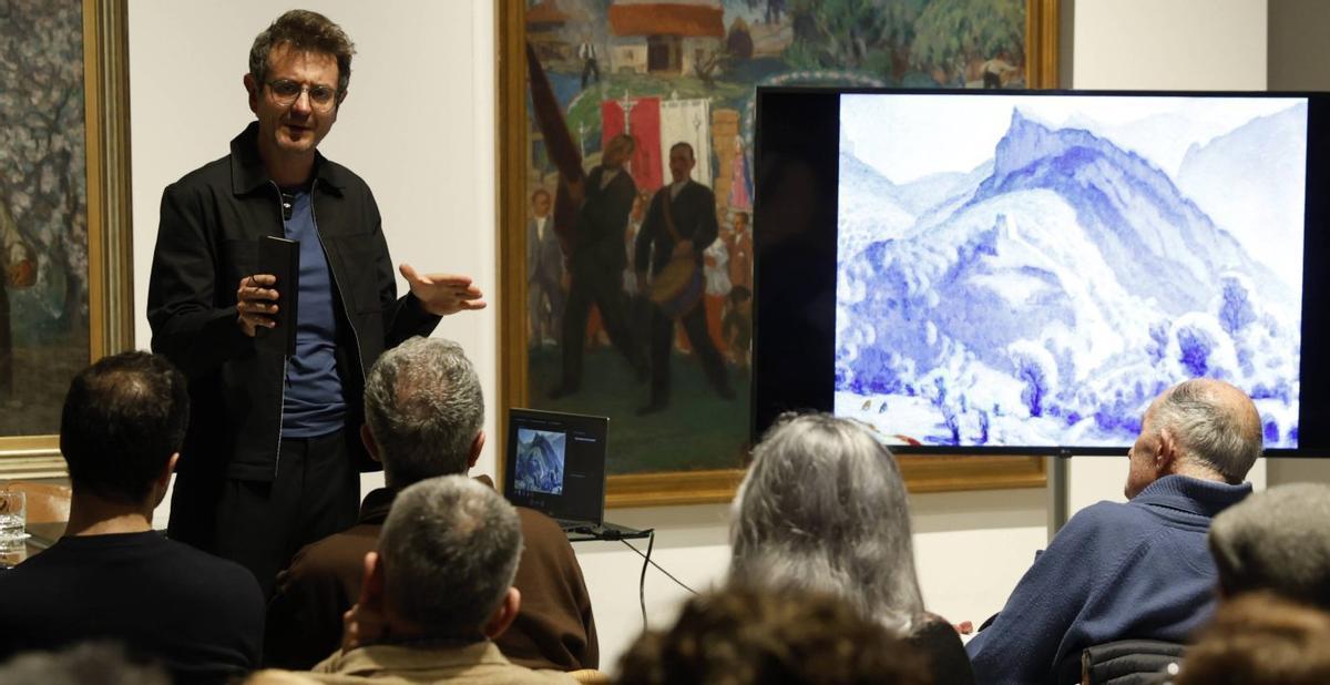 Peio H. Riaño, el jueves, durante su presentación del proyecto en el Museo Nicanor Piñole.