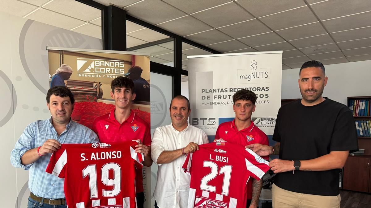 Presentación de Sergio Alonso y Busi, nuevos jugadores del Don Benito.