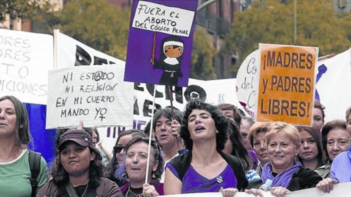 Manifestación contra el retirado proyecto del PP de suprimir totalmente el derecho al aborto, en Madrid.