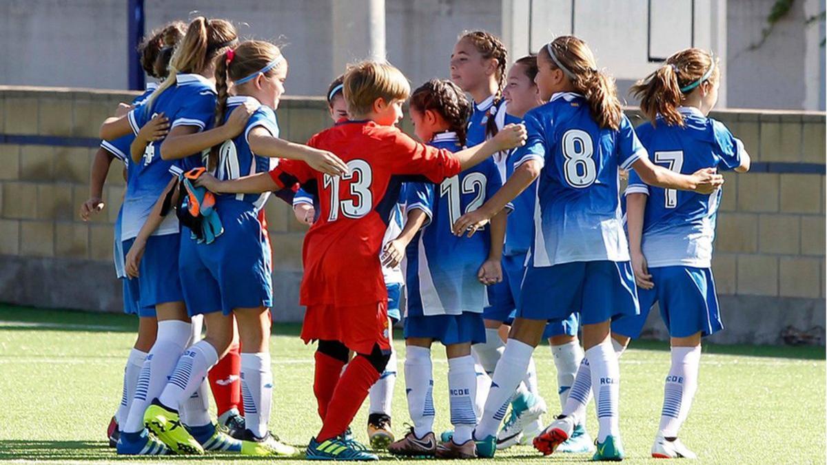 Barça y Espanyol apuestan por el fútbol mixto