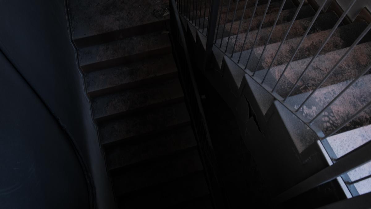 Las imágenes del incendio del aparcamiento del Cetis en Ibiza