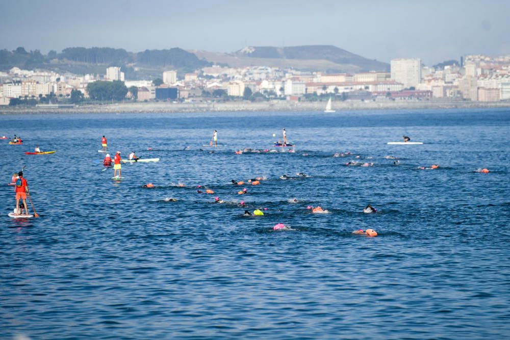 Oleiros sale a flote a brazadas