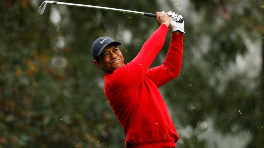 Tiger Woods se recupera de una &quot;larga&quot; cirugía en pie, tobillo, tibia y peroné tras su grave accidente