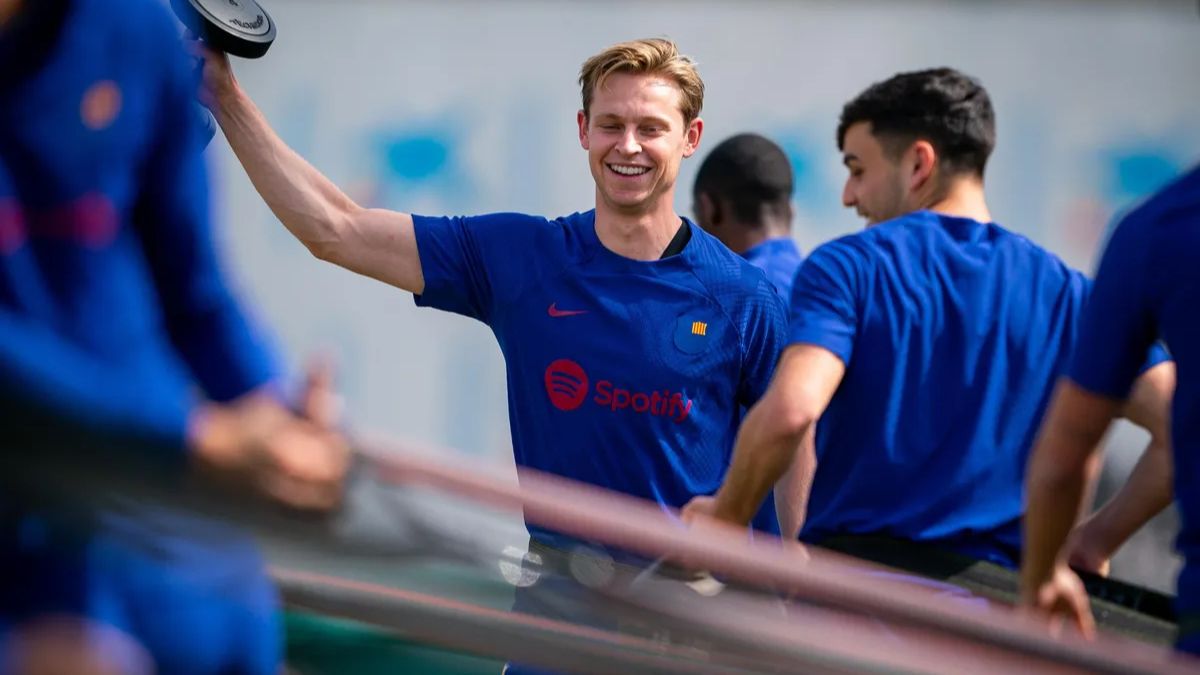 Frenkie y Pedri, durante un entrenamiento del Barça