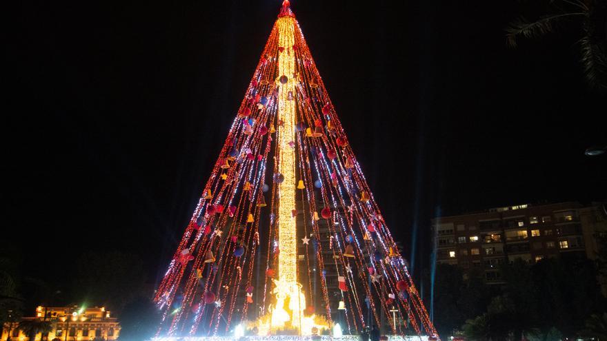 Encendido del gran árbol de Navidad de Murcia.