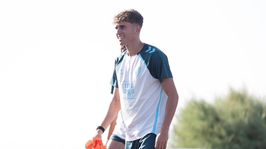 Jornada de playa y césped antes del primer amistoso del Málaga CF