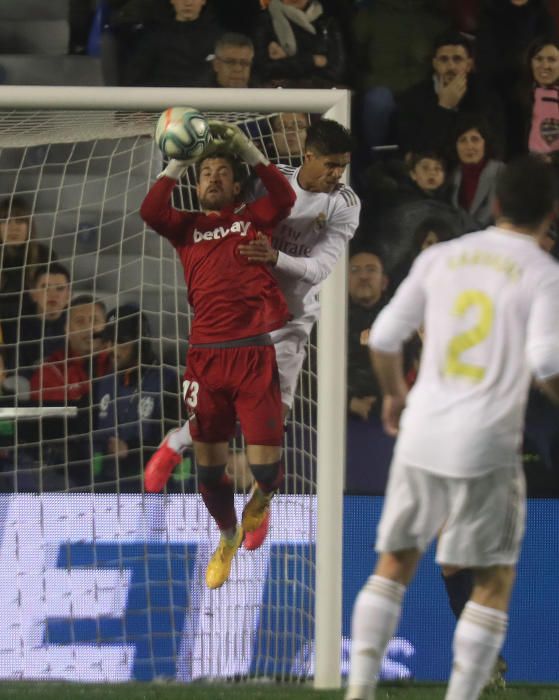 Las mejores imágenes del Levante UD - Real Madrid