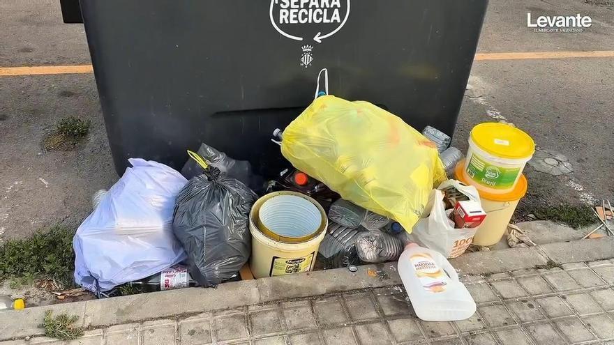Tercer día de huelga de basuras en Sagunt: Así están algunos contenedores