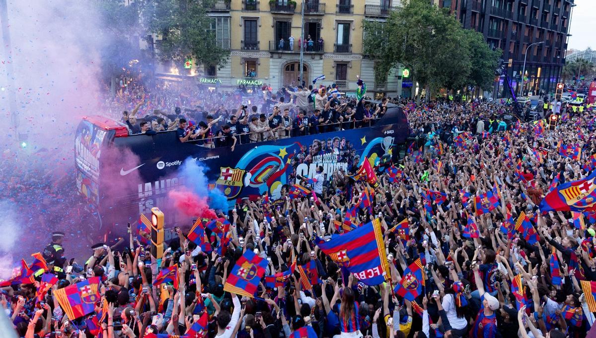 La Rúa del Barça, en imágenes: Lo que no se ha visto por TV La Rúa del Barça, en imágenes: Lo que no se ha visto por TV