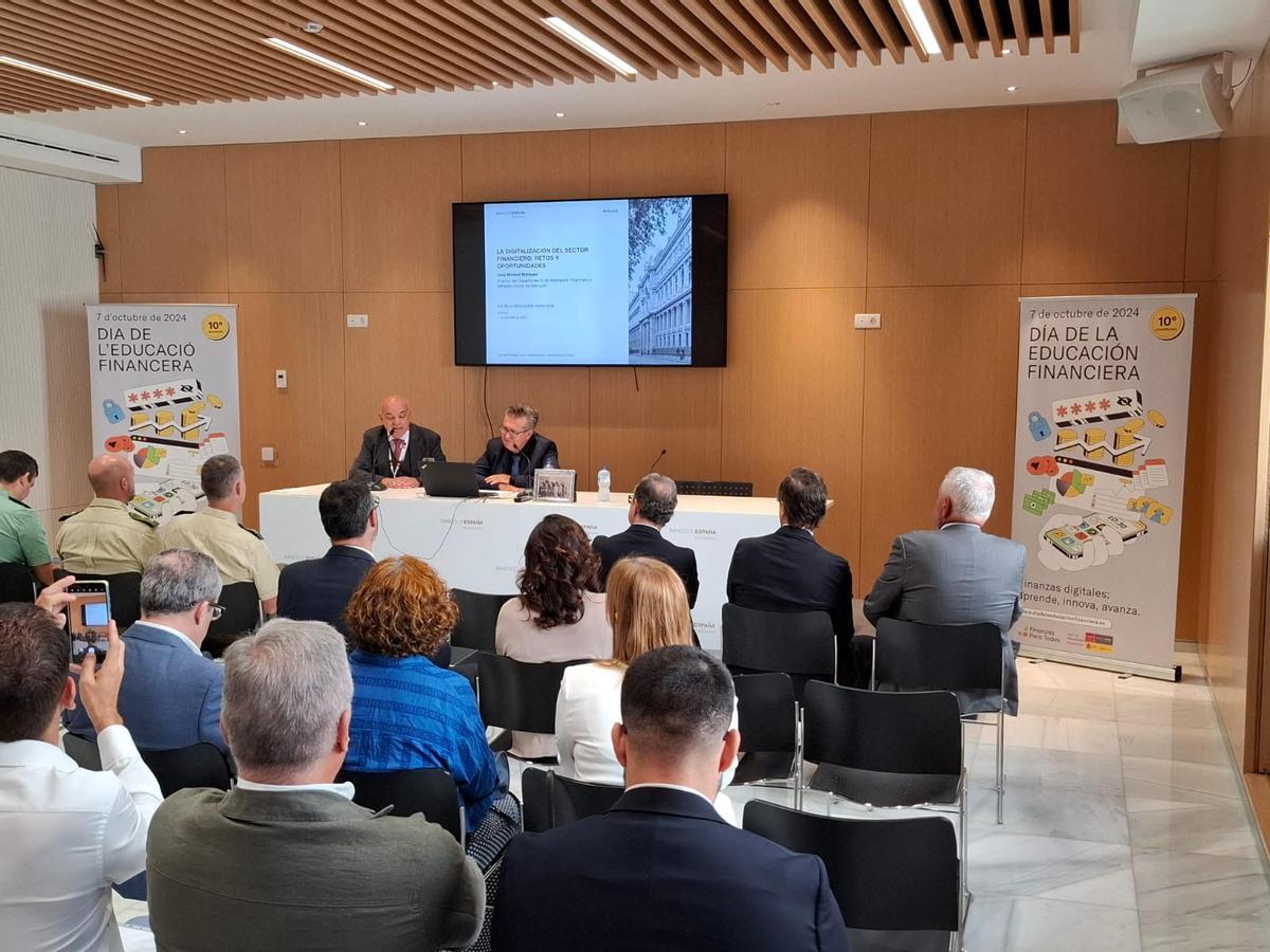 La sucursal del Banco de España en Alicante celebró el «Día de la Educación Financiera»
