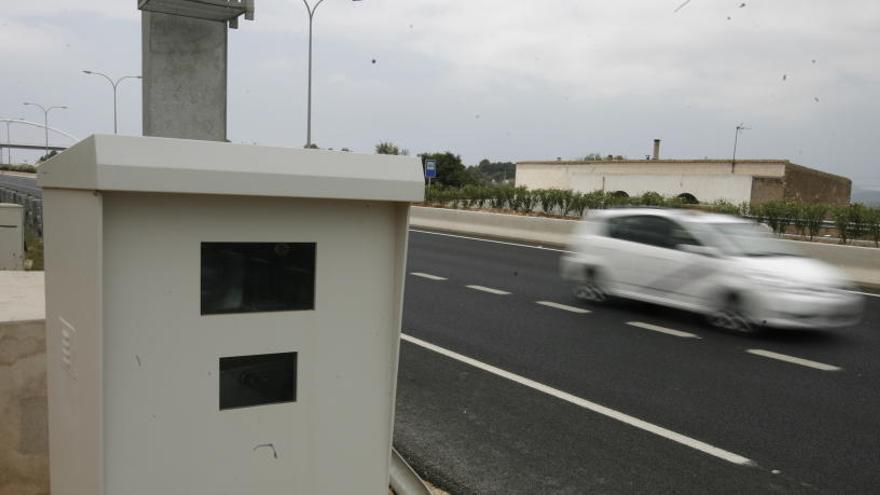 Imagen de uno de los radares de la autovía de Sant Antoni.