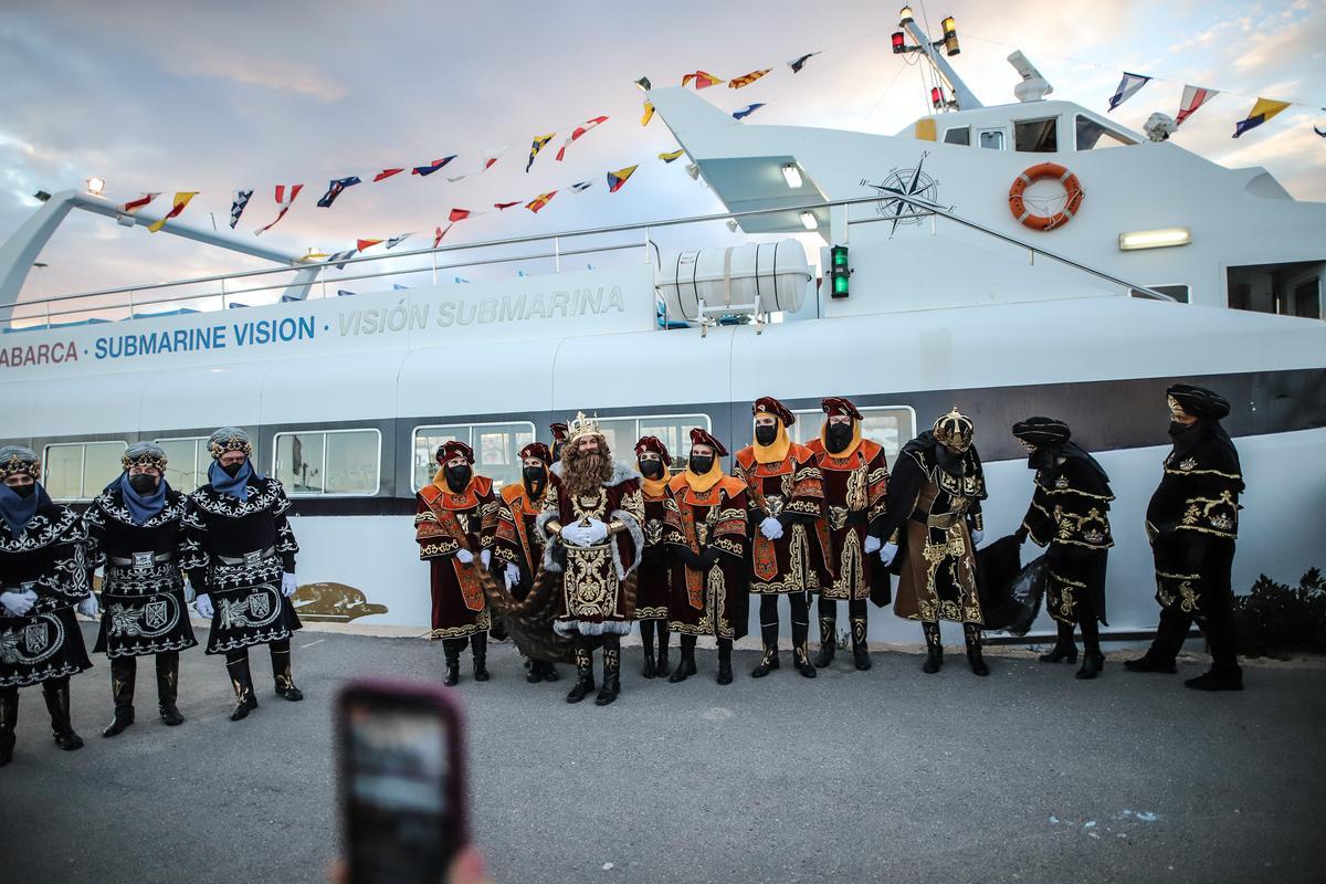 Desembarco de los Reyes Magos de 2022, que llegan a Torrevieja desde la bahía