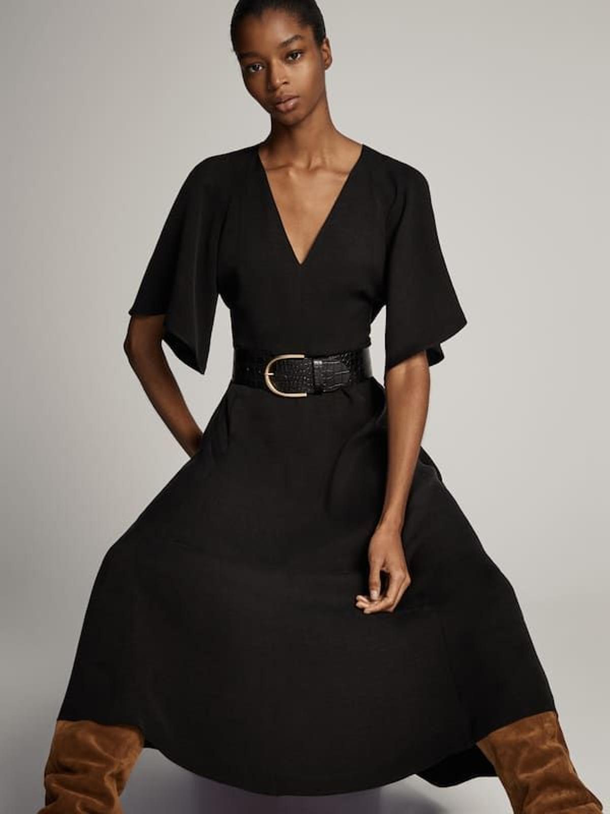 Vestido negro de jacqard, de Massimo Dutti