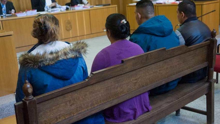 Los procesados durante el juicio en la Audiencia Provincial de A Coruña.