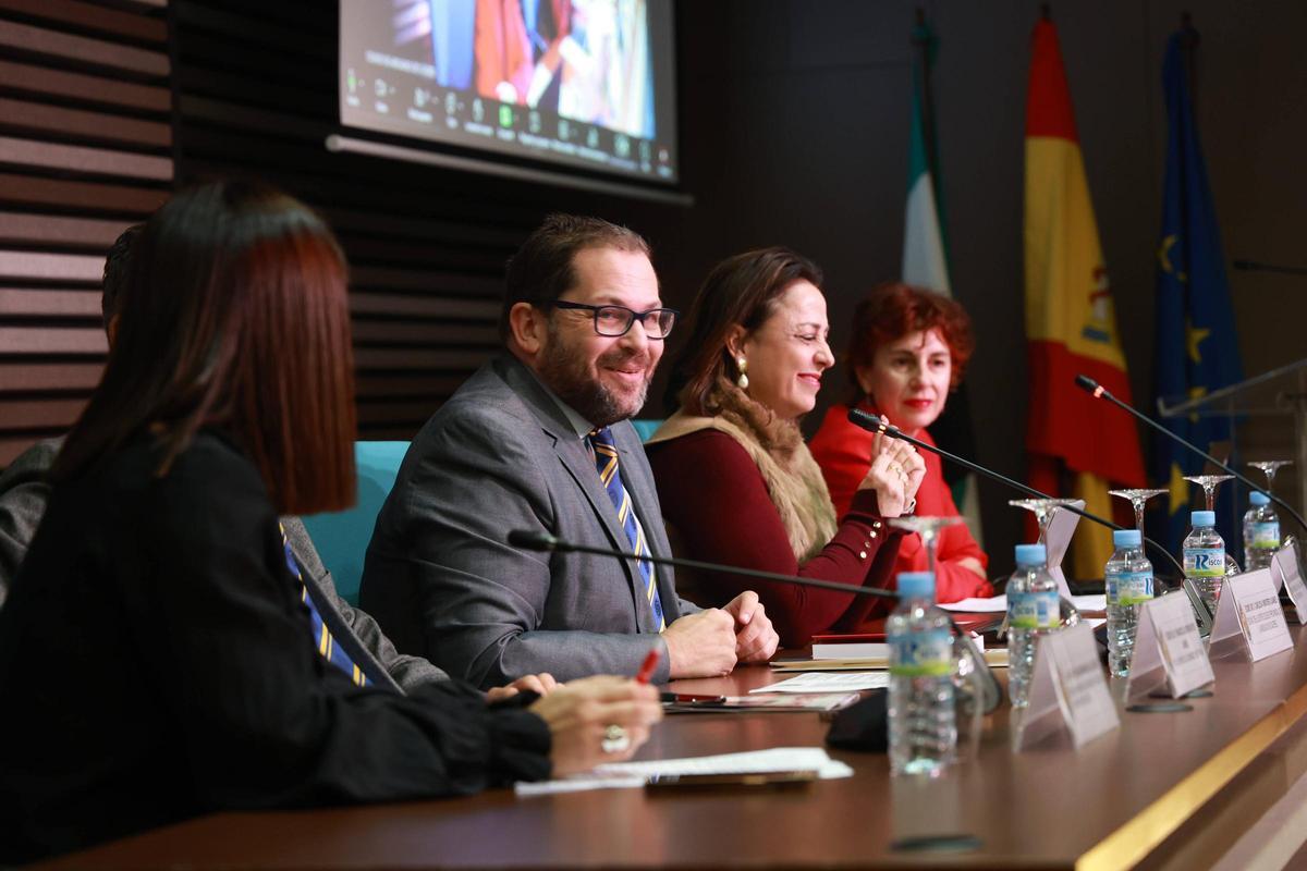 Autoridades presentes en la jornada inaugural, en el Complejo Cultural San Francisco.