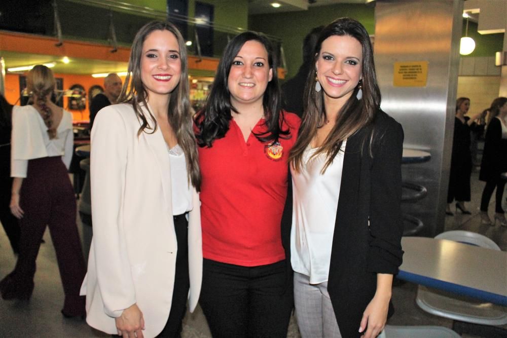 María Cavero y Elena Rivero con la fallera mayor de 2018 de Padre Viñas-Agustin Lara, con la que compartieron reinado.