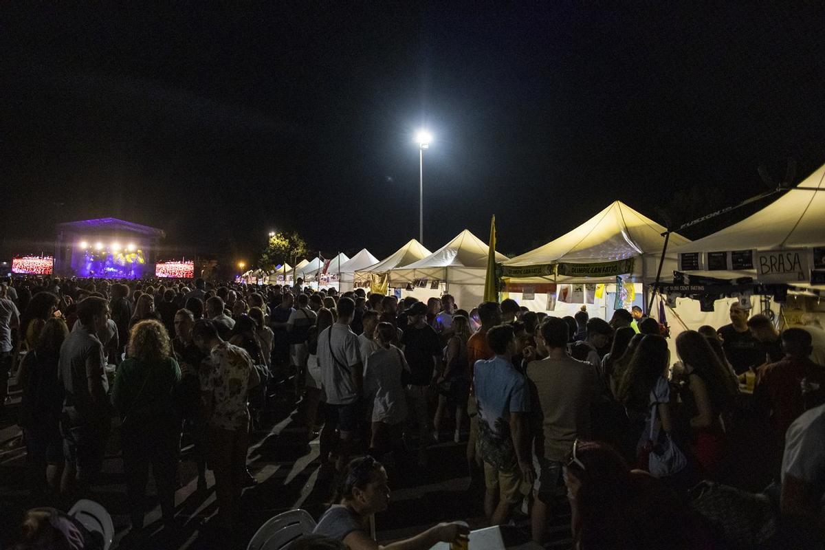 Prop de 650 persones utilitzen el bus nocturn de Rubí durant la festa major Prop de 650 persones utilitzen el bus nocturn de Rubí durant la festa major