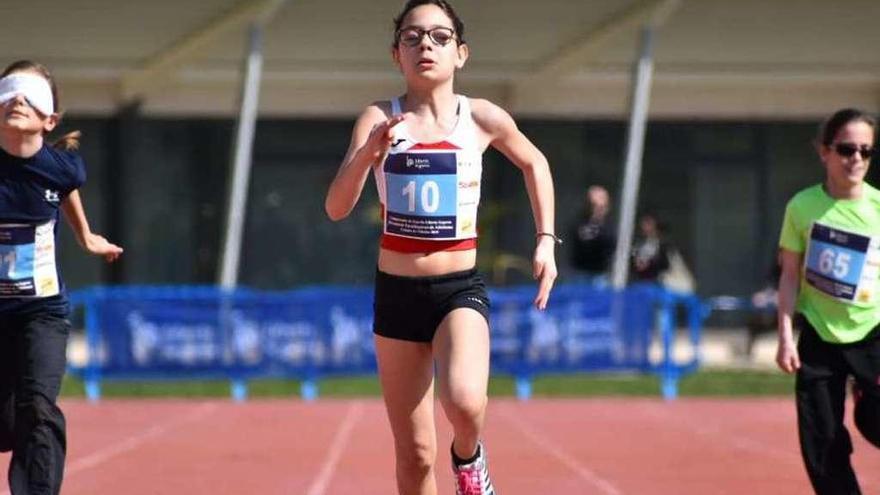 Xiana Pungín en el Campeonato de España Liberty de Promesas Paralímpicas en Villalba. // Cedida