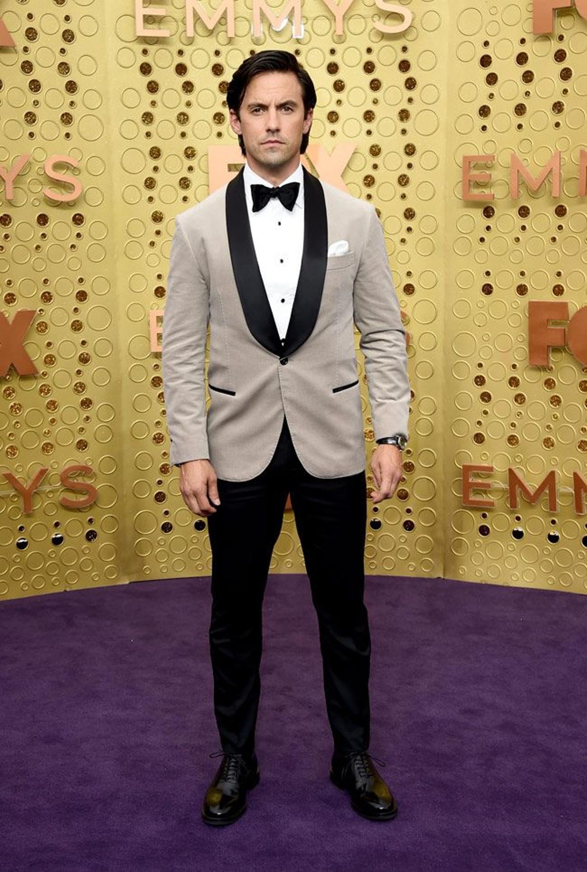 Milo Ventimigli en los Premios Emmy 2019