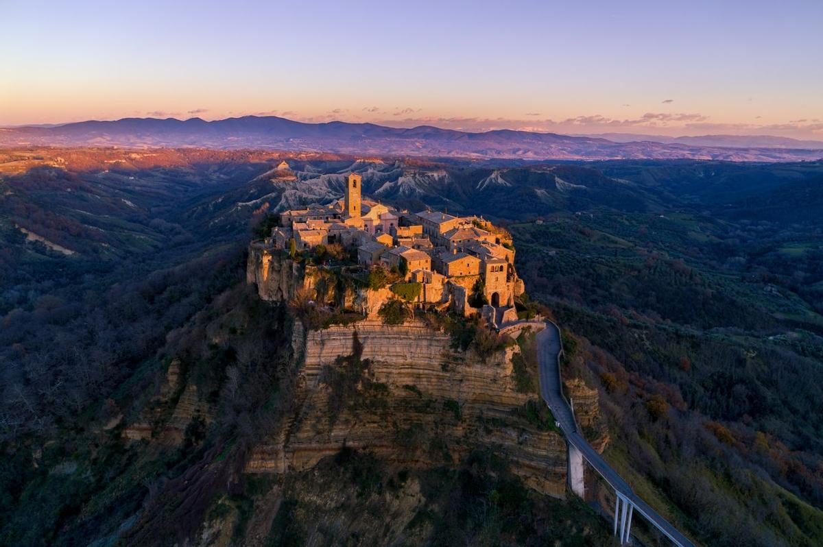 Pueblo italiano Civita di Bagnore