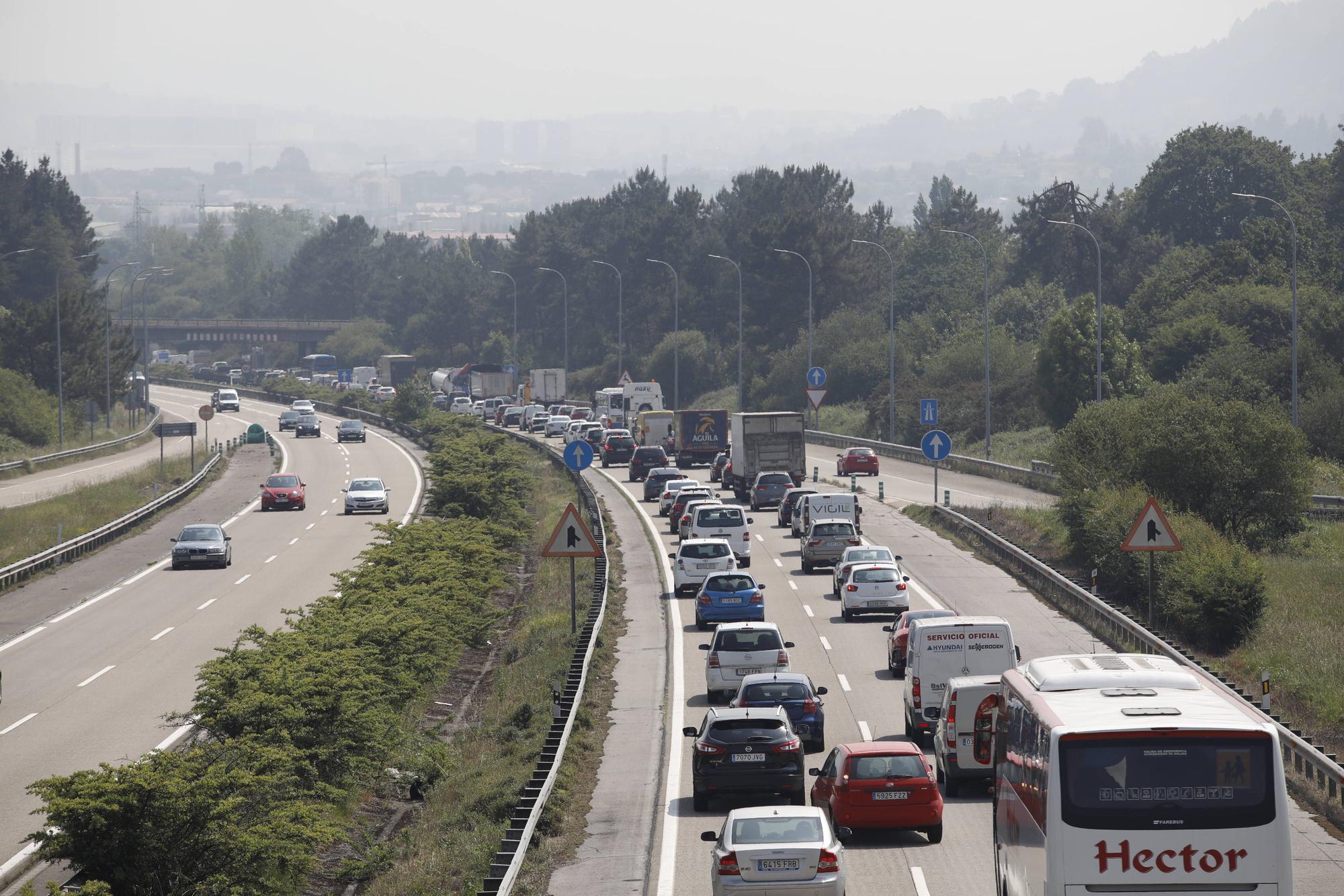 En imágenes: Nuevas caravanas en la "Y" por las obras del tercer carril