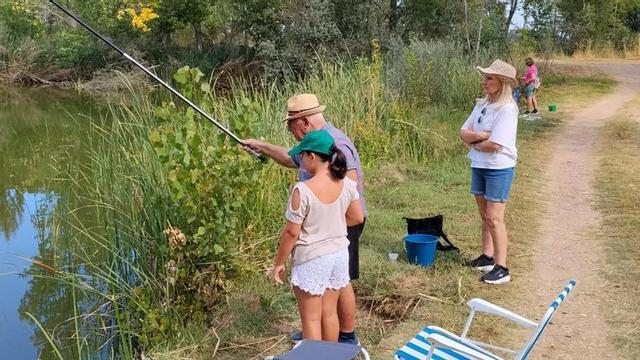 Taller de pesca en San Cristóbal. | E. P.