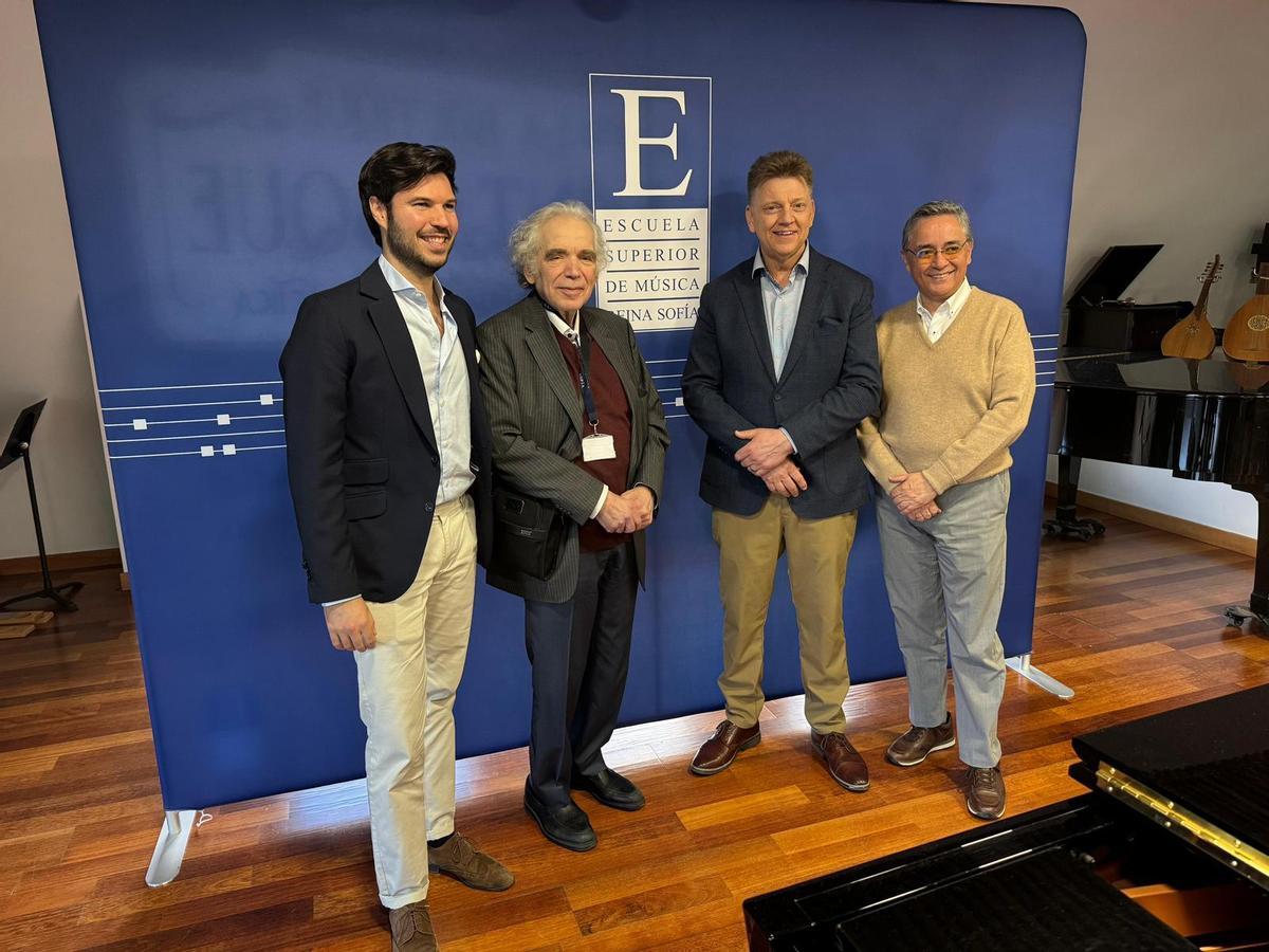 Paco Montalvo, Zahar Bron, David Brewer y Juan Mendoza.
