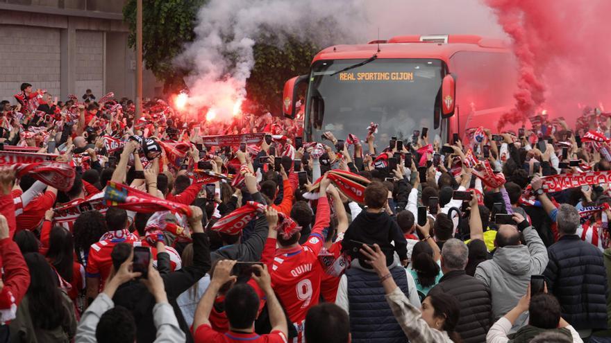 Ultra Boys pide apoyar al Sporting hasta salvar la categoría: «Si el equipo falla, la afición aprieta»