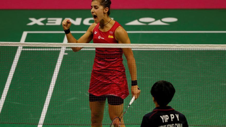 Carolina Marín festeja su triunfo en la final del Abierto de China. // Russell Cheyne