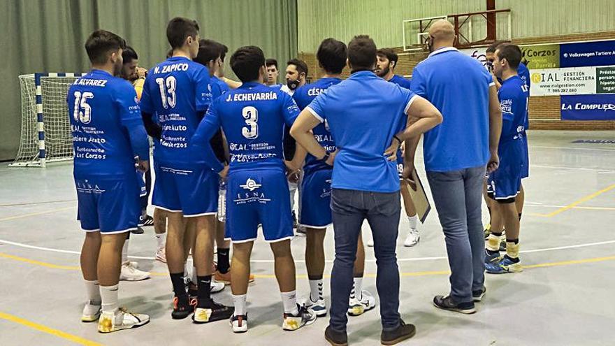 La plantilla del Unión Financiera, ayer en el entrenamiento. | UFBBO